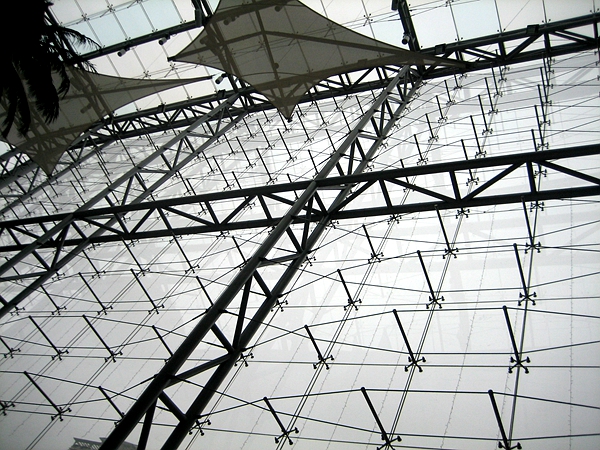 不銹鋼拉索在沃爾馬總部的安裝實(shí)例