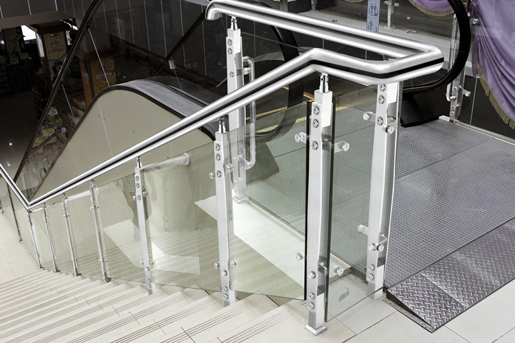 不銹鋼立柱與扶手管是如何鏈接的 不銹鋼立柱與扶手管是如何鏈接的