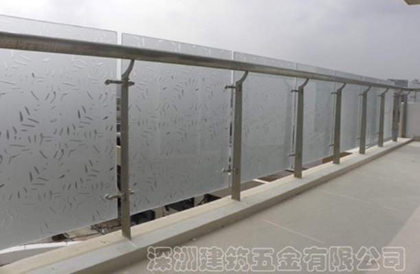 玻璃護(hù)欄不銹鋼立柱 玻璃護(hù)欄不銹鋼立柱