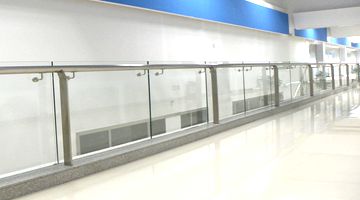 不銹鋼立柱用在護欄的工程案例 不銹鋼立柱用在護欄的工程案例