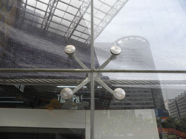 200系列駁接爪工程實(shí)例 200系列駁接爪工程實(shí)例