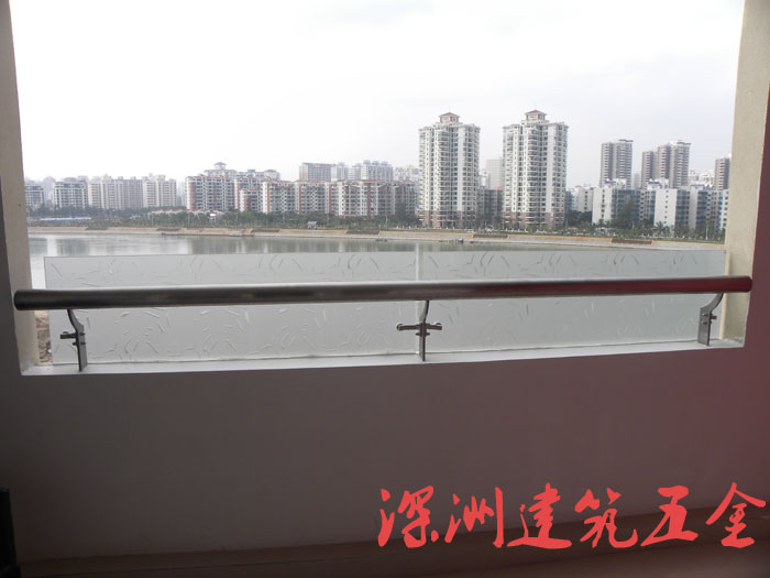 豪生酒店不銹鋼工程護(hù)欄立柱 豪生酒店不銹鋼工程護(hù)欄立柱