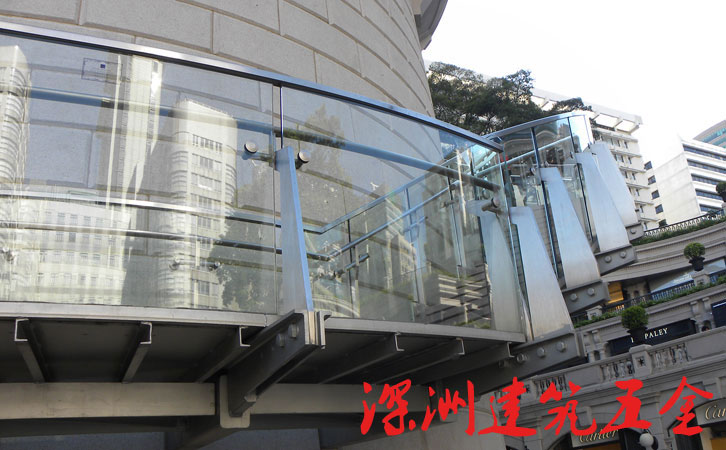 香港海港城右側不銹鋼工程立柱 香港海港城右側不銹鋼工程立柱