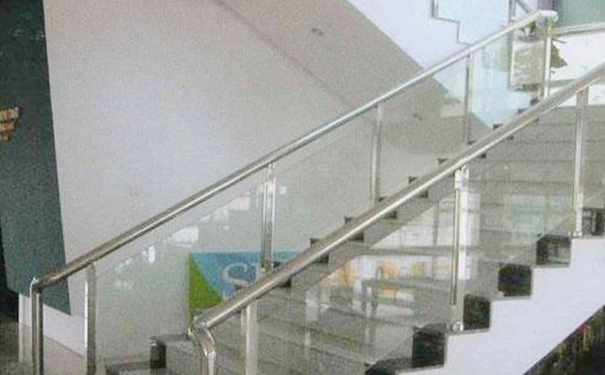 家用不銹鋼樓梯扶手的高度安裝效果圖 家用不銹鋼樓梯扶手的高度安裝效果圖