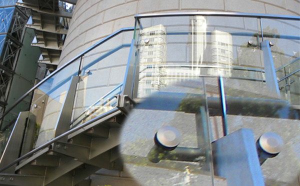 高層護(hù)欄不銹鋼欄桿的高度建筑施工 高層護(hù)欄不銹鋼欄桿的高度建筑施工