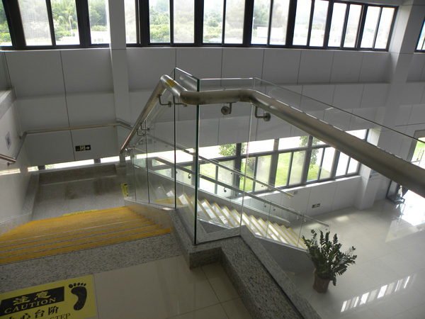無立柱扶手安裝效果圖 無立柱扶手安裝效果圖