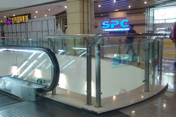 不銹鋼立柱與不銹鋼扶手攻牙連接安裝 不銹鋼立柱與不銹鋼扶手攻牙連接安裝