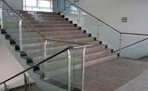 劣質(zhì)不銹鋼立柱