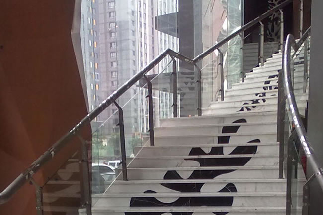 不銹鋼樓梯立柱 不銹鋼樓梯立柱