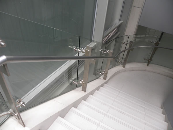 南京不銹鋼立柱運(yùn)用于南京香格里拉酒店 南京不銹鋼立柱運(yùn)用于南京香格里拉酒店