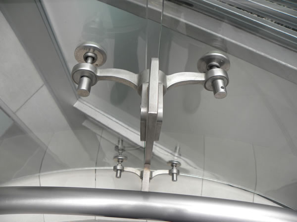 南京香格里拉酒店樓梯扶手立柱玻璃爪件 南京香格里拉酒店樓梯扶手立柱玻璃爪件