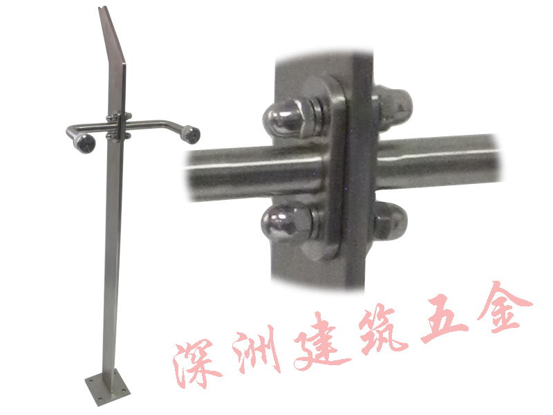 I-LZ524的不銹鋼樓梯欄桿立柱為細(xì)節(jié)圖 I-LZ524的不銹鋼樓梯欄桿立柱為細(xì)節(jié)圖